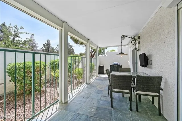 $2,295 | 5955 Sunlight Garden Way, Las Vegas, NV 89118