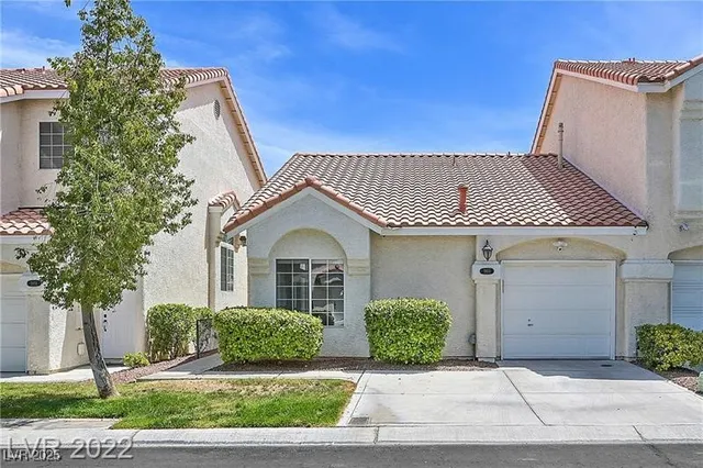 $2,295 | 5955 Sunlight Garden Way, Las Vegas, NV 89118