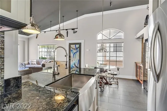 $2,295 | 5955 Sunlight Garden Way, Las Vegas, NV 89118