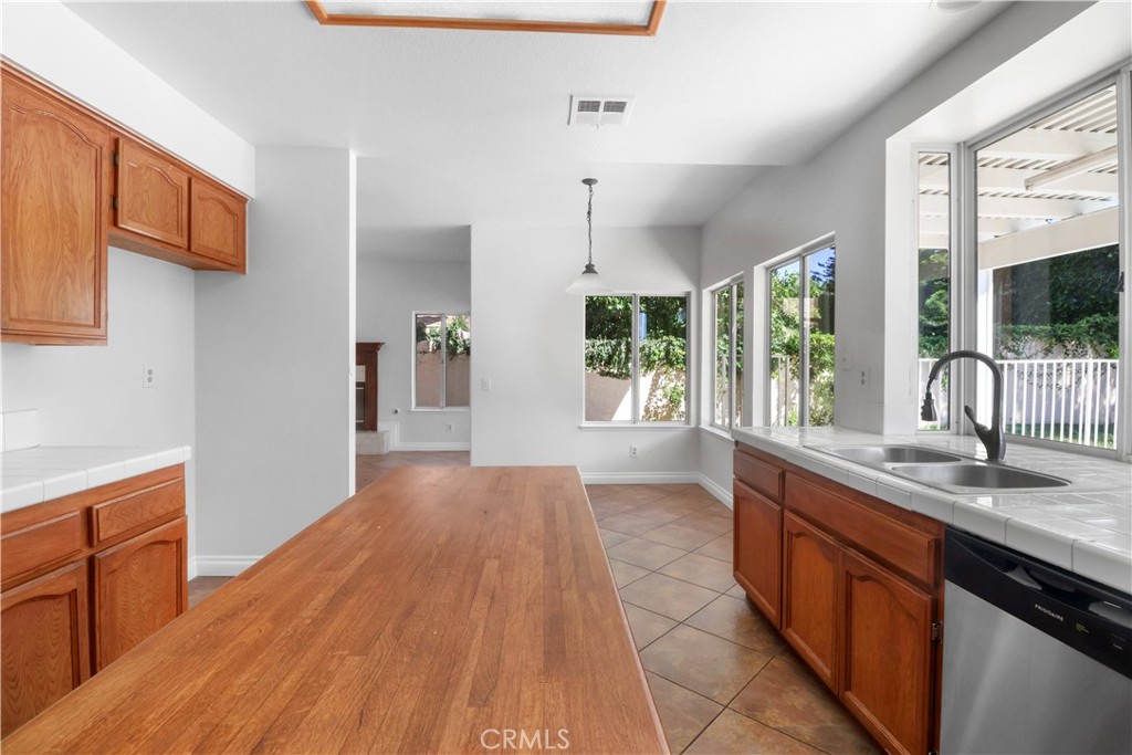 11189 Summerside Lane Rancho Cucamonga, CA 91737 - Photo 13 of 34