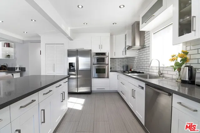 $1,539,000 | 7735 Isis Avenue, Los Angeles, CA 90045