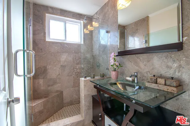 $1,539,000 | 7735 Isis Avenue, Los Angeles, CA 90045