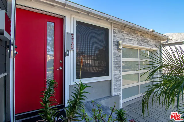 $1,539,000 | 7735 Isis Avenue, Los Angeles, CA 90045