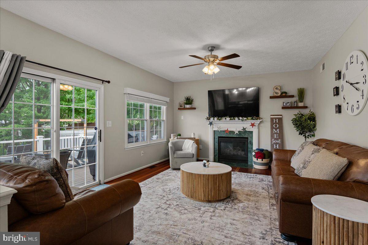 308 Huntersridge Road Winchester, VA 22602 - Photo 20 of 65 Cozy living space with natural light.
