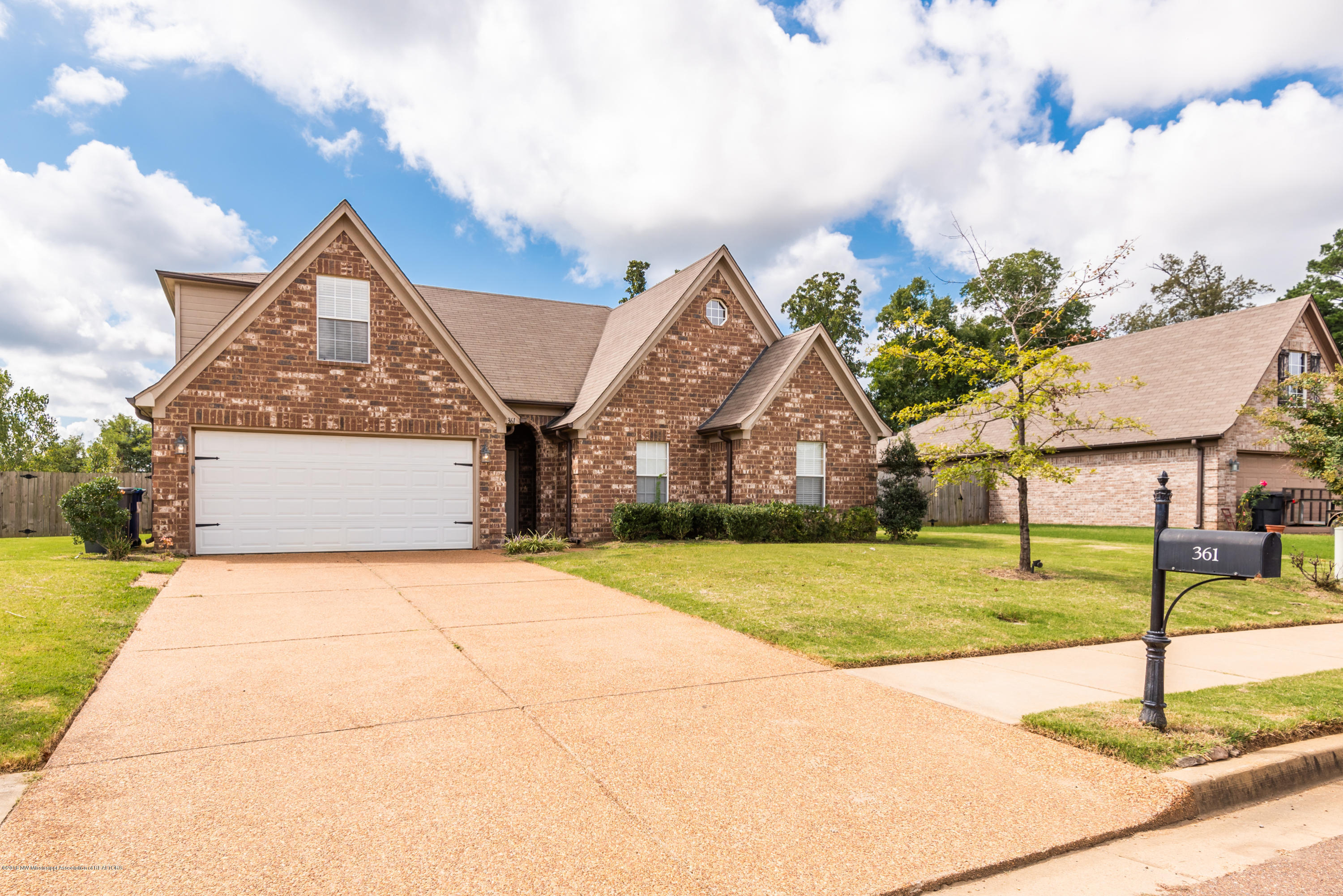 361 East Oak Grove Road Hernando, MS 38632 - Photo 2 of 25 DSC_3183
