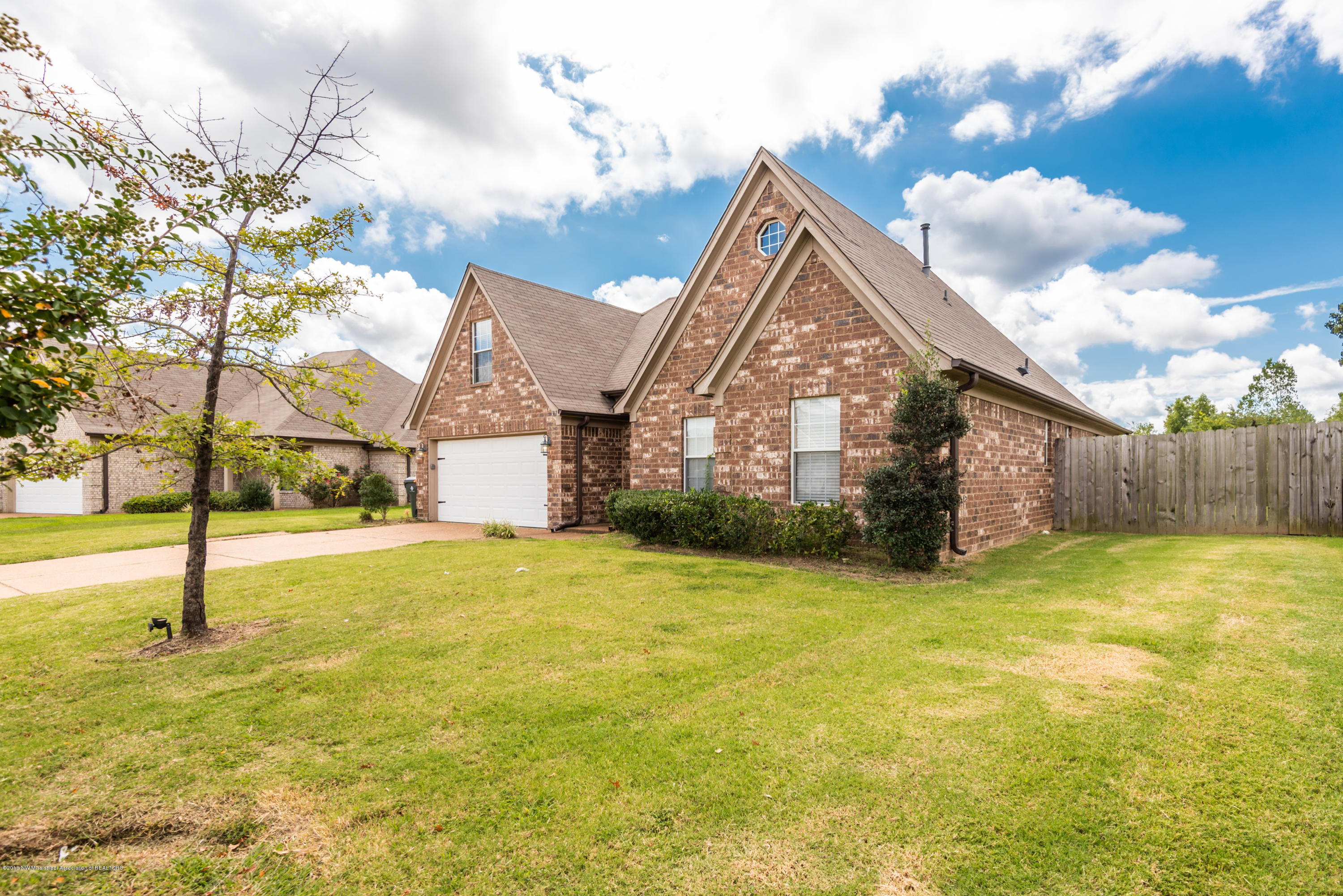 361 East Oak Grove Road Hernando, MS 38632 - Photo 3 of 25 DSC_3186