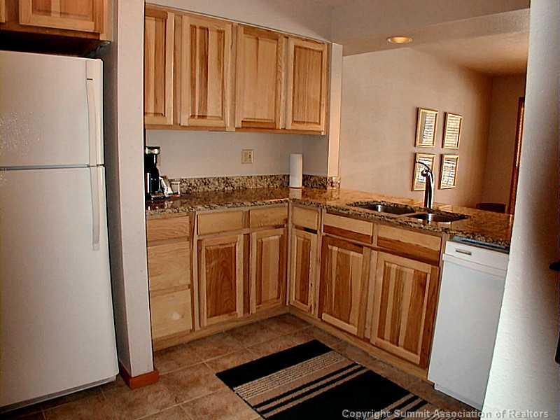 180 Tennis Club Road, Unit 1643 Keystone, CO 80435 - Photo 15 of 25 Kitchen.