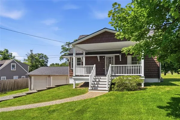 $2,000 | 315 South Drive, Valencia, PA 16059