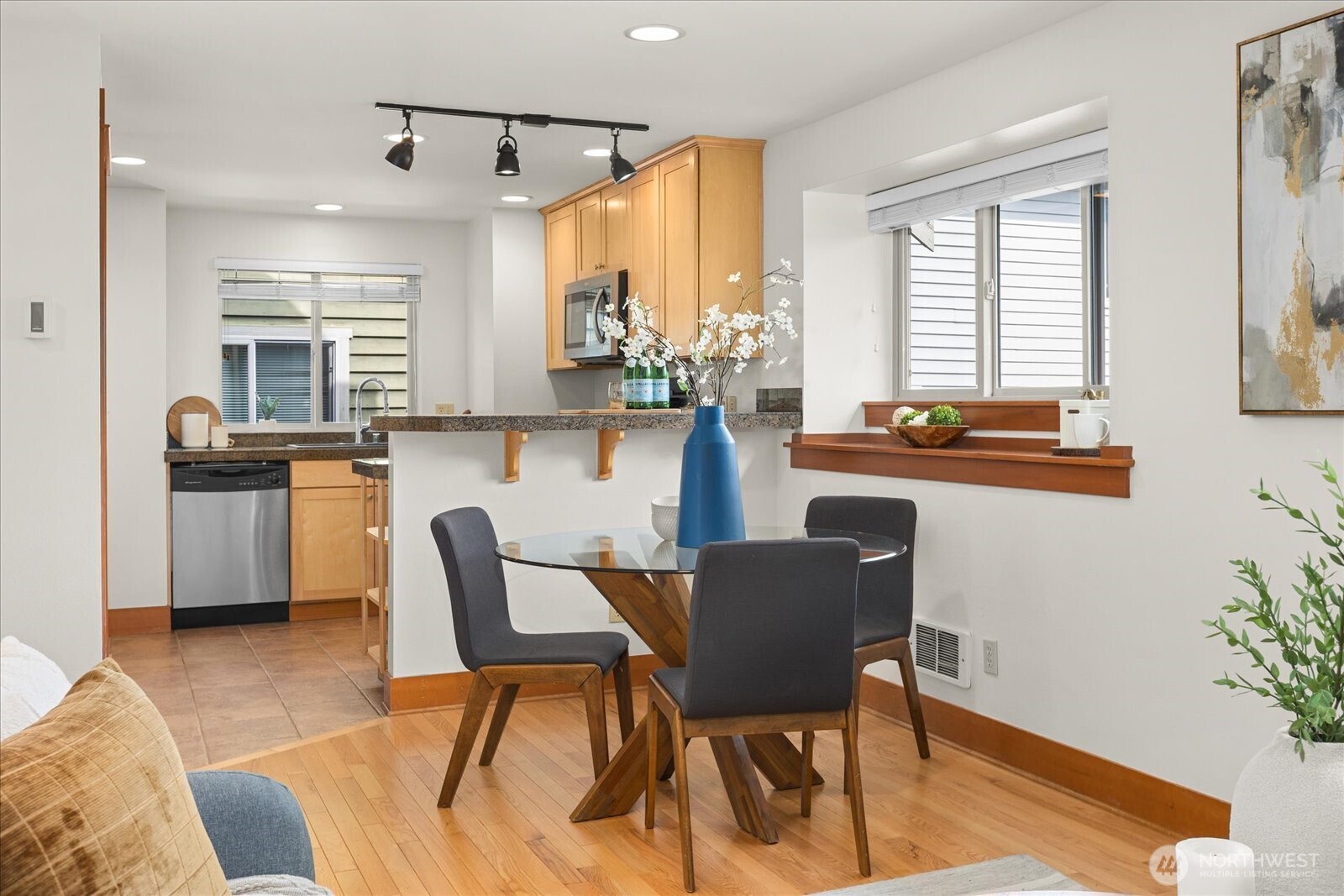 741 North 94th Street, Unit C Seattle, WA 98103 - Photo 8 of 26 Gallery Image 8