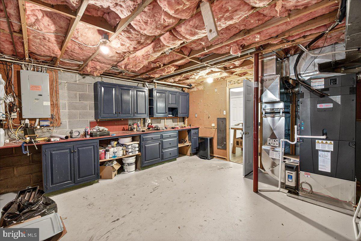 7503 Rockwood Road Frederick, MD 21702 - Photo 36 of 49 Basement Work Shop