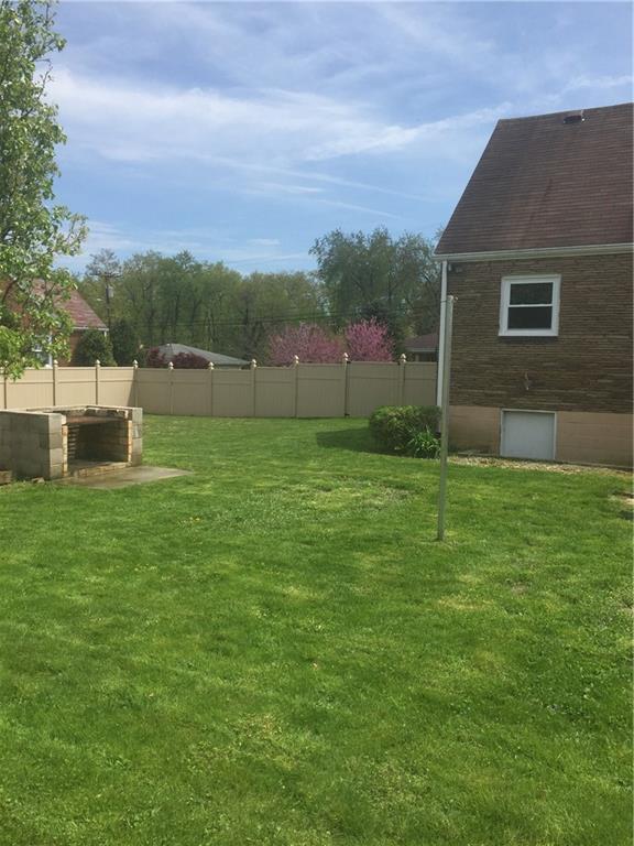 708 Walnut Street Monongahela, PA 15063 - Photo 21 of 22 Back yard
