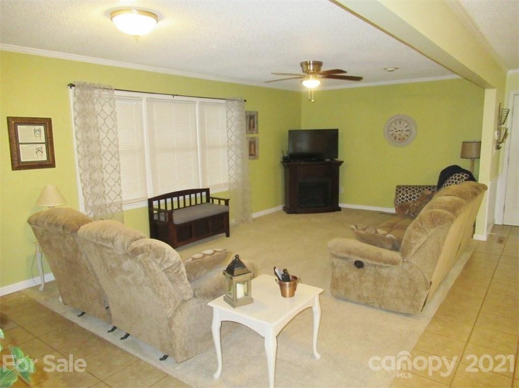 709 3rd St Place Southwest Conover, NC 28613 - Photo 6 of 28 Gallery Image 6