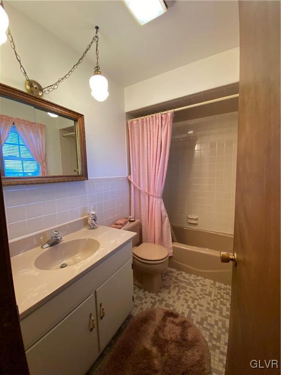523 Mountain View Road Nazareth, PA 18064 - Photo 19 of 49 Gallery Image 19