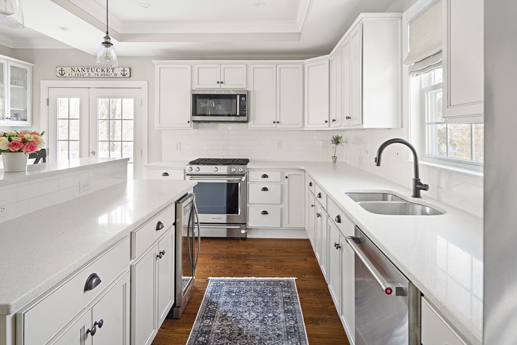 45 Circuit Road Dedham, MA 02026 - Photo 8 of 21