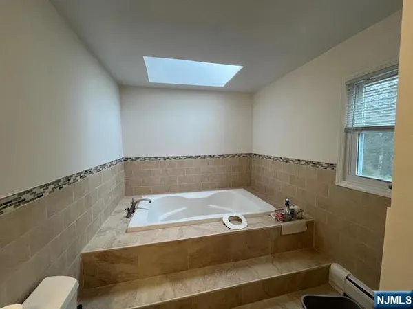 $5,100 | 7 Carriage Court, Washington Township, NJ 07676