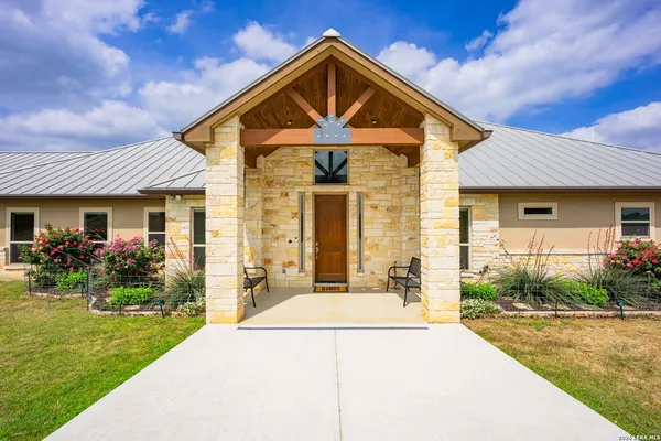 $2,200,000 | 830 Camino Cantera, Boerne, TX 78006