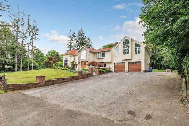 $1,300,000 | 40 Walnut Street, Monroe, CT 06468