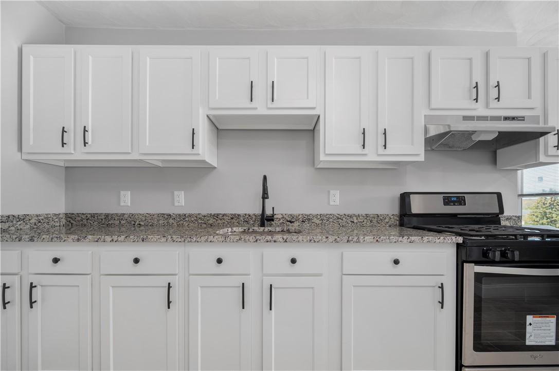 92 Spring Street Lincoln, RI 02838 - Photo 3 of 34