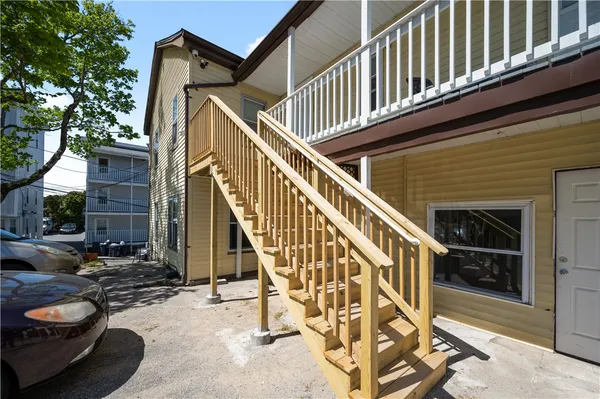 $599,900 | 92 Spring Street, Lincoln, RI 02838