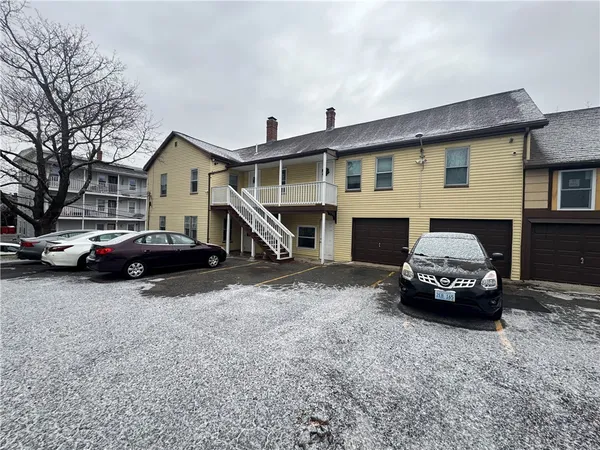$599,900 | 92 Spring Street, Lincoln, RI 02838