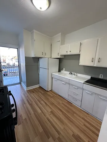 $1,900 | 1076 Washington Street, Unit 3, Norwood, MA 02062