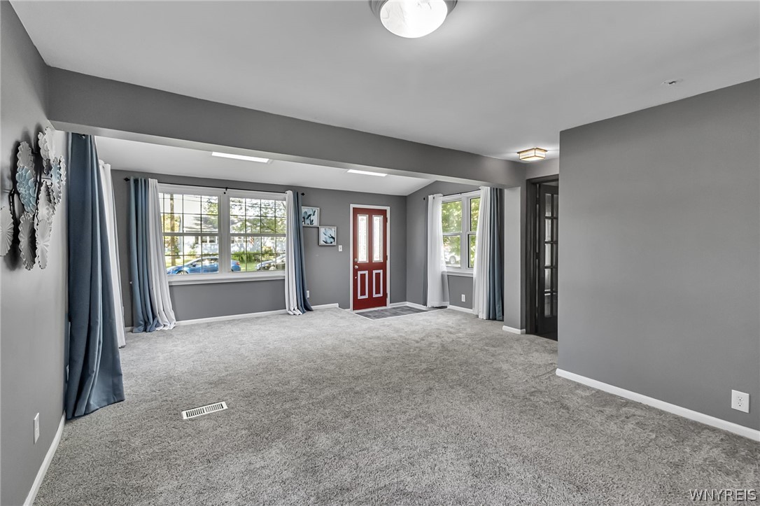 84 Westminster Road West Seneca, NY 14224 - Photo 10 of 47