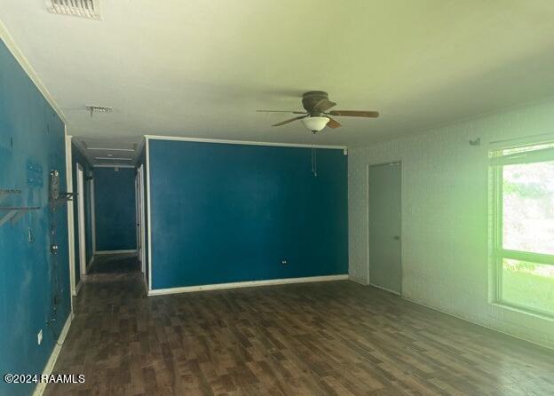 323 Caroline Street New Iberia, LA 70560 - Photo 2 of 11 5