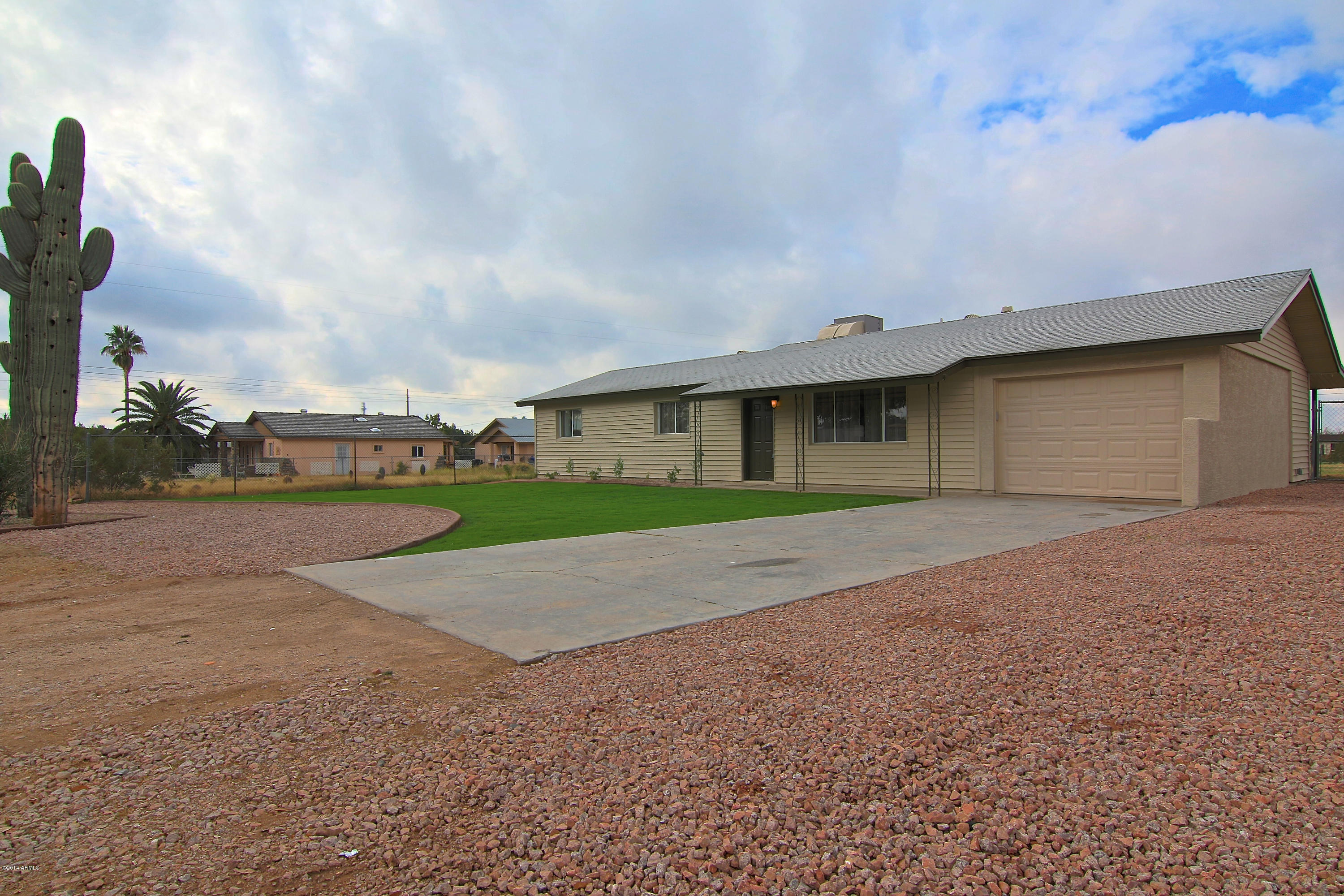 460 North Hawes Road Mesa, AZ 85207 - Photo 3 of 26 IMG_7818