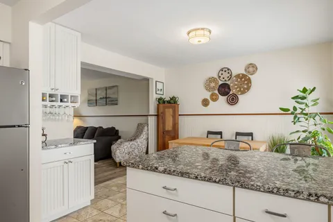 $469,000 | 415 High Street, Unit 2, Hampton, NH 03842