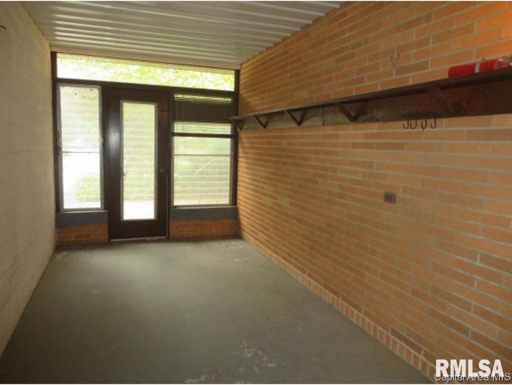 100 Circle Drive Springfield, IL 62703 - Photo 14 of 18 Gallery Image 14