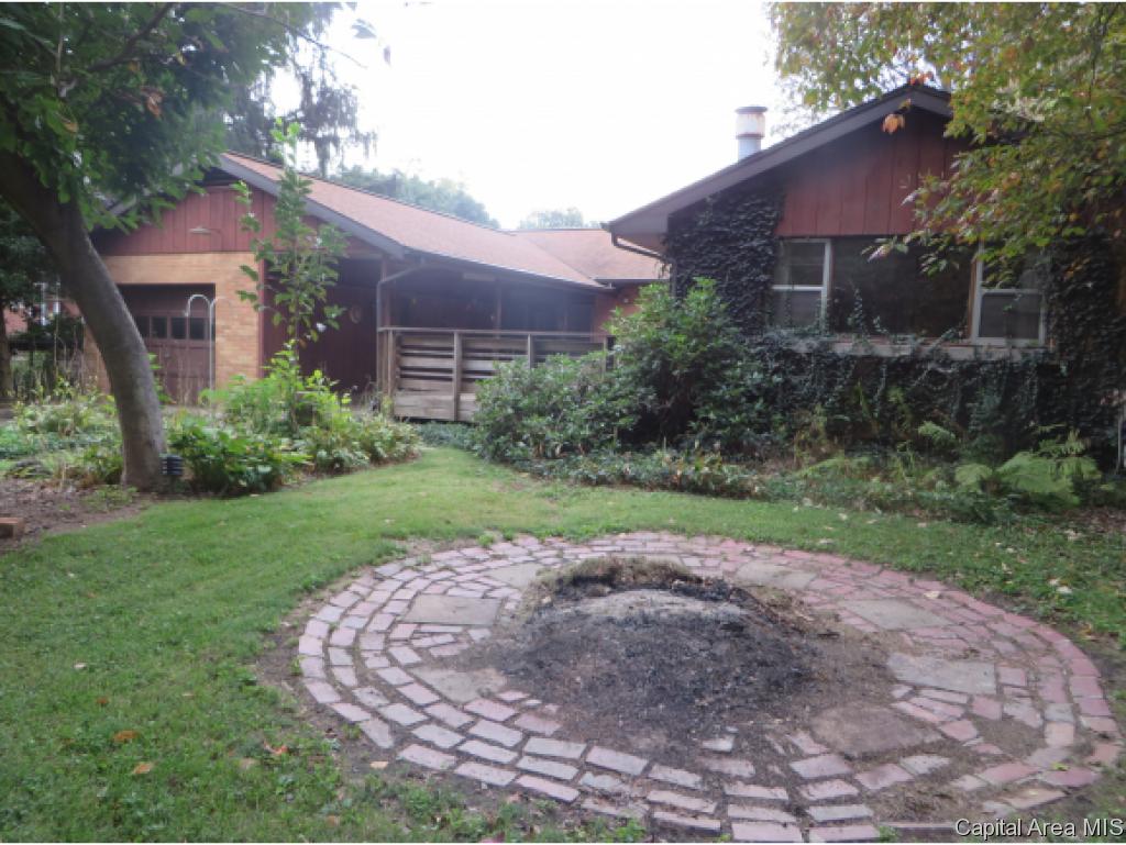 100 Circle Drive Springfield, IL 62703 - Photo 17 of 18 Gallery Image 17