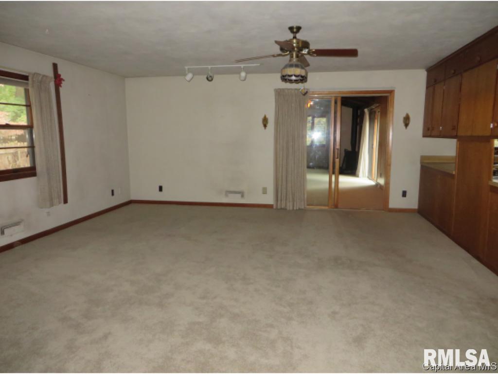 100 Circle Drive Springfield, IL 62703 - Photo 6 of 18 Gallery Image 6