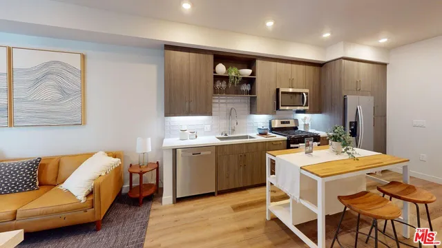 $3,739 | 1340 South Hill Street, Unit 501, Los Angeles, CA 90015