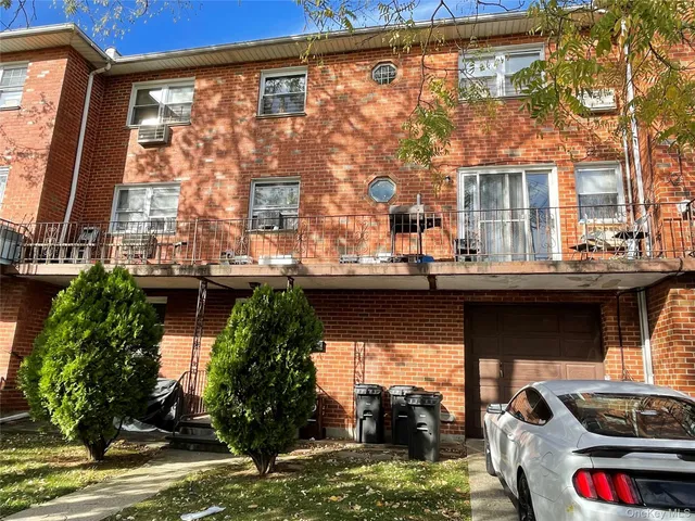 a view of building with outdoor space