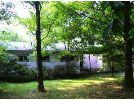 3695 West Henderson Road Columbus, OH 43220 - Photo 1 of 1