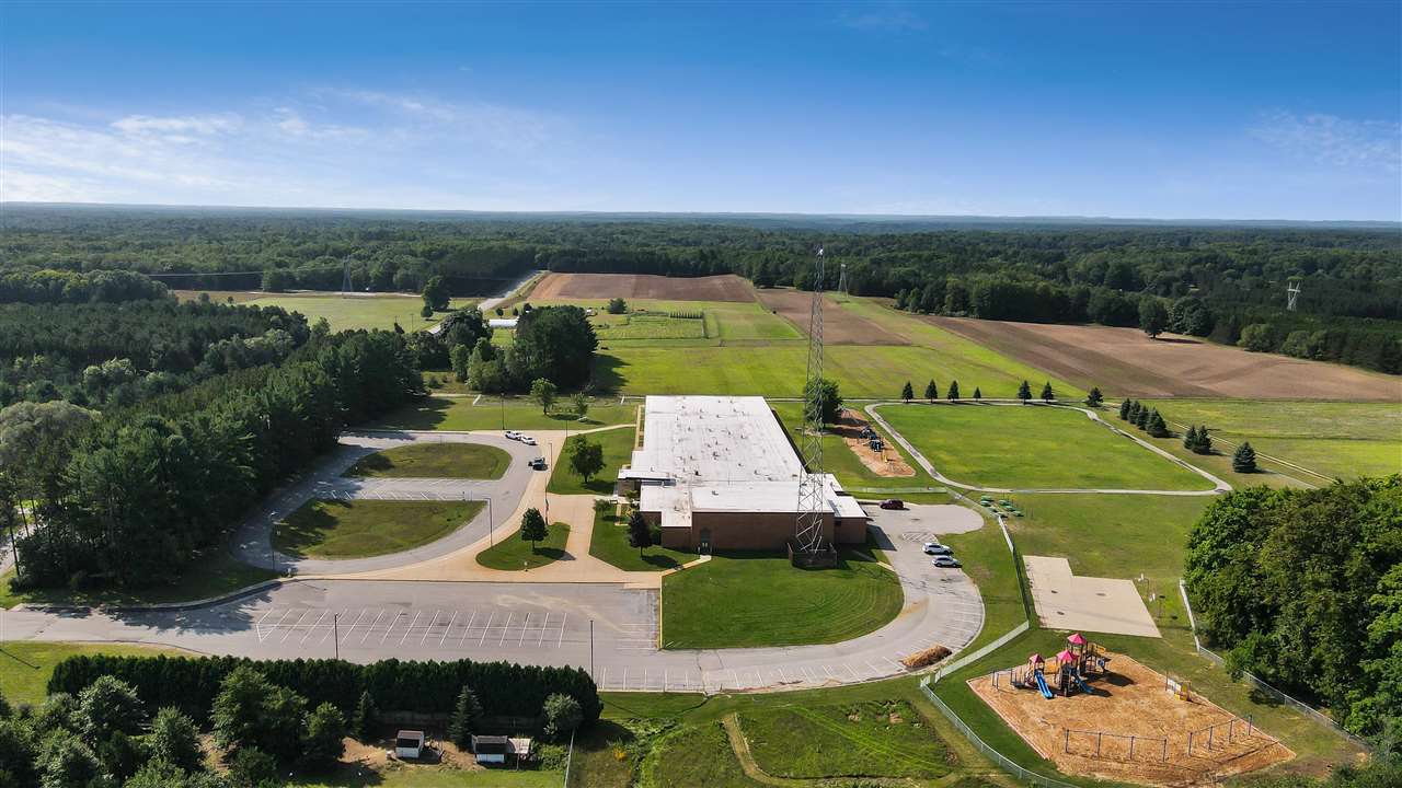 1618 Rasho Road Traverse City, MI 49696 - Photo 24 of 35 1892822-34.JPG