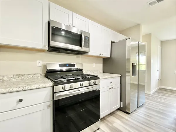 $1,550 | 2110 Blue Meadow Drive, Unit B, Austin, TX 78744