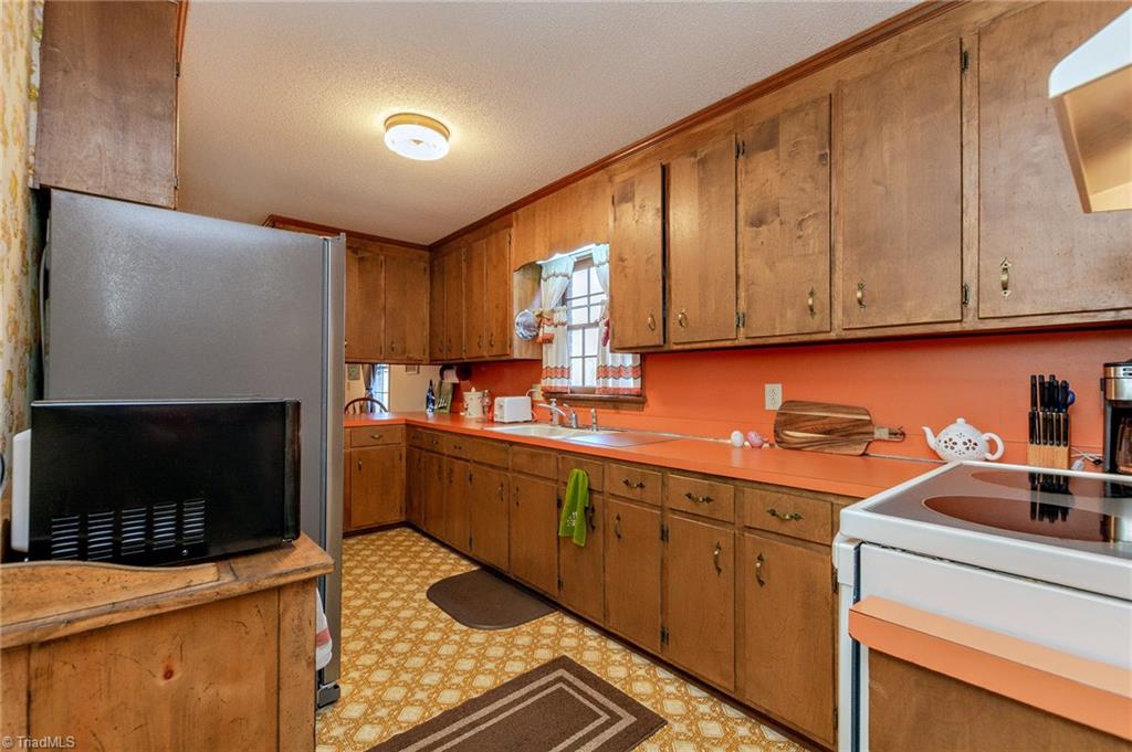2710 Shady Grove Church Road Staley, NC 27355 - Photo 11 of 29