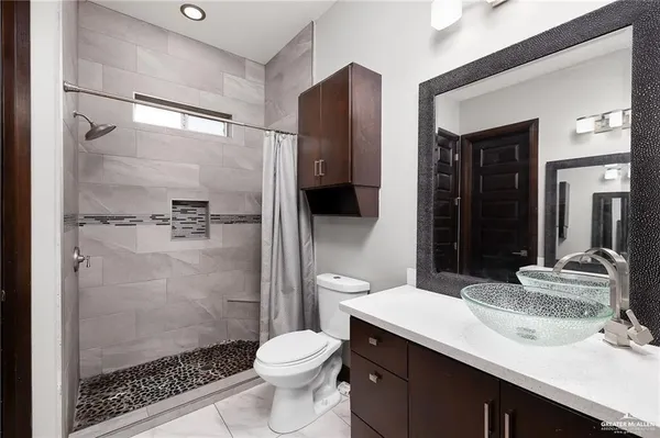 $2,400 | 1509 Leandro Street, Mission, TX 78574