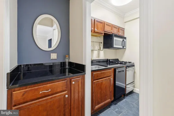$1,750 | 906 South Washington Street, Unit 101, Alexandria, VA 22314