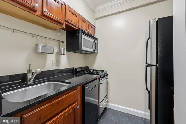 $1,750 | 906 South Washington Street, Unit 101, Alexandria, VA 22314