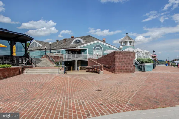 $1,750 | 906 South Washington Street, Unit 101, Alexandria, VA 22314