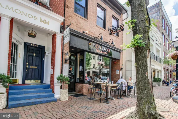 $1,750 | 906 South Washington Street, Unit 101, Alexandria, VA 22314