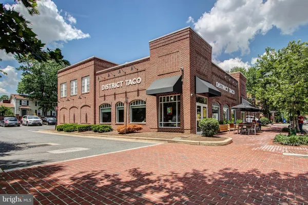 $1,750 | 906 South Washington Street, Unit 101, Alexandria, VA 22314