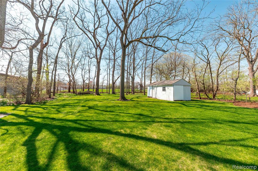 7611 Ferry Road Grosse Ile, MI 48138 - Photo 6 of 51