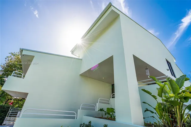 $22,000 | 3520 Rockerman Road, Miami, FL 33133