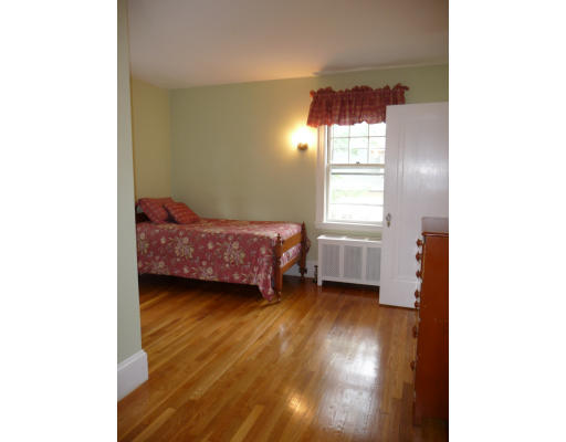 19 Gordon Road Needham, MA 02492 - Photo 18 of 26