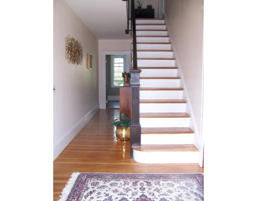 19 Gordon Road Needham, MA 02492 - Photo 3 of 26