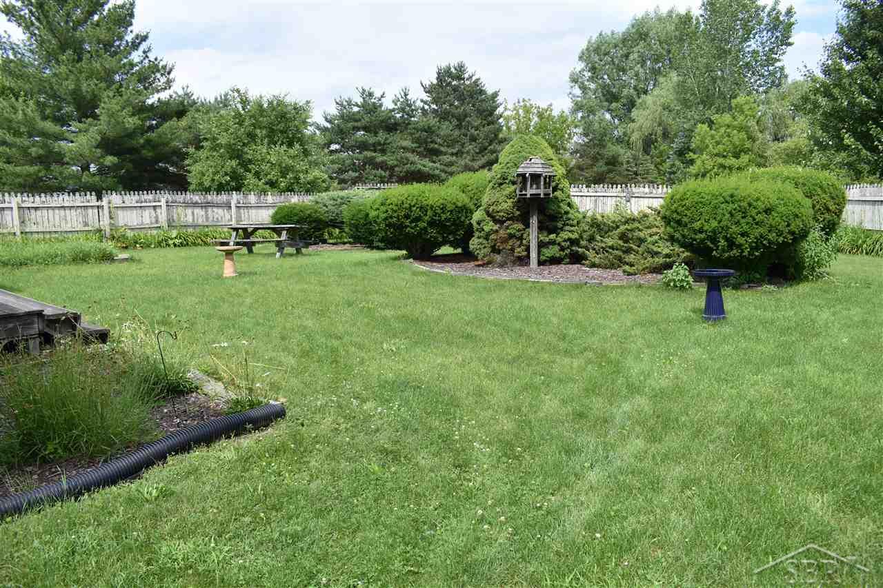 3940 Hackett Road Saginaw, MI 48603 - Photo 20 of 22 Fully Fenced Area of Yard