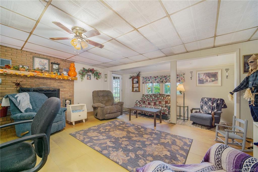 6514 Comm Scope Road Catawba, NC 28609 - Photo 7 of 29 Gallery Image 7